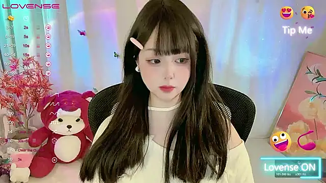 CLaire-5 online show from March 27, 2026, 8:32 pm