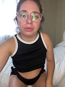 soyanahii online show from February 11, 2026, 10:09 pm