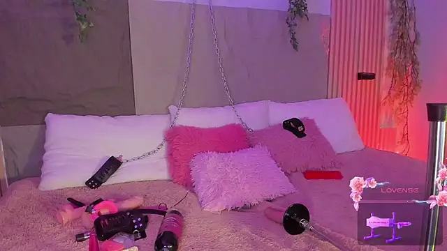 Emmayourgirl online show from June 25, 2026, 2:31 am