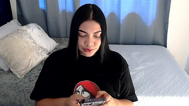 Snapshot of isabelateran chatting on March 4, 2026, 6:15 pm isabelateran online show from March 4, 2026, 6:15 pm