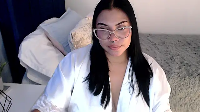 Snapshot of isabelateran chatting on March 17, 2026, 6:22 pm isabelateran online show from March 17, 2026, 6:22 pm