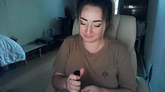 Snapshot of FoxyAnn12 chatting on July 31, 2026, 3:31 pm FoxyAnn12 online show from July 31, 2026, 3:31 pm
