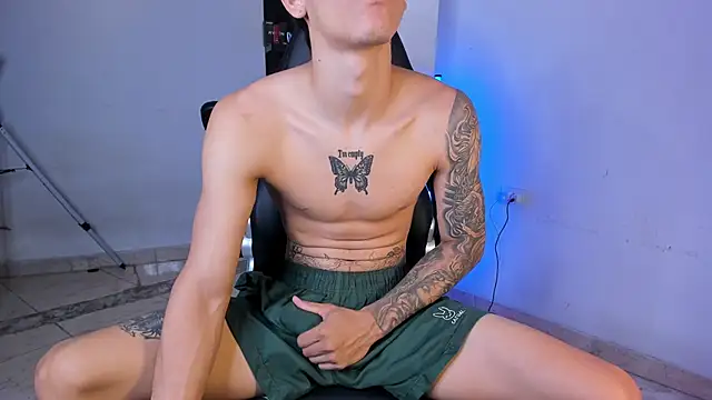 Snapshot of SnakeVelvet chatting on January 13, 2026, 6:06 am SnakeVelvet online show from January 13, 2026, 6:06 am