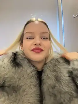 Snapshot of AshleyMur chatting on March 21, 2026, 7:20 am AshleyMur online show from March 21, 2026, 7:20 am