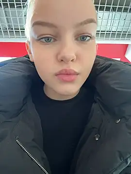 Snapshot of AshleyMur chatting on March 7, 2026, 5:58 am AshleyMur online show from March 7, 2026, 5:58 am