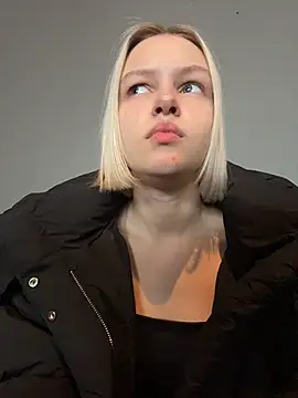 Snapshot of AshleyMur chatting on February 8, 2026, 5:27 am AshleyMur online show from February 8, 2026, 5:27 am