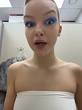 Snapshot of AshleyMur chatting on March 15, 2026, 6:20 am AshleyMur online show from March 15, 2026, 6:20 am