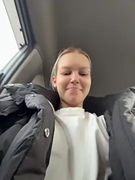 Snapshot of AshleyMur chatting on March 13, 2026, 5:45 am AshleyMur online show from March 13, 2026, 5:45 am