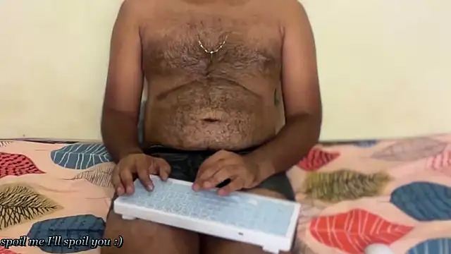 Snapshot of Ruthless_guyy chatting on May 22, 2026, 8:40 pm Ruthless guyy online show from May 22, 2026, 8:40 pm