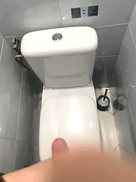 Snapshot of Slut18y chatting on March 21, 2026, 12:01 am Slut18y online show from March 21, 2026, 12:01 am