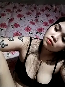 Snapshot of hotbabe69xx chatting on February 6, 2026, 1:18 pm hotbabe69xx online show from February 6, 2026, 1:18 pm