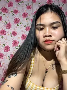 Snapshot of hotbabe69xx chatting on February 15, 2026, 12:15 pm hotbabe69xx online show from February 15, 2026, 12:15 pm