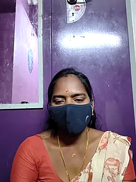 Tamil Hot Divya online show from March 13, 2026, 7:35 am