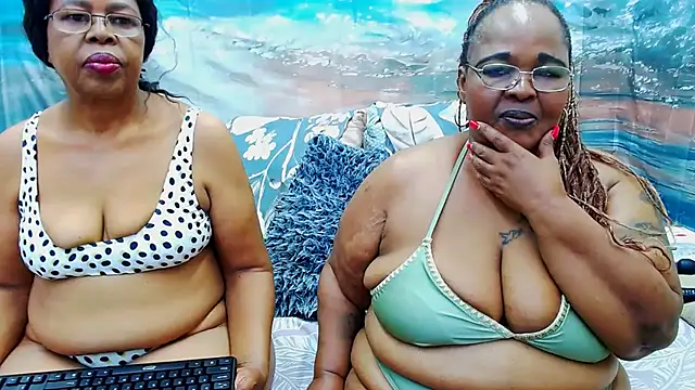 Snapshot of SEXY_MATURExx chatting on July 26, 2026, 12:23 pm SEXY MATURExx online show from July 26, 2026, 12:23 pm