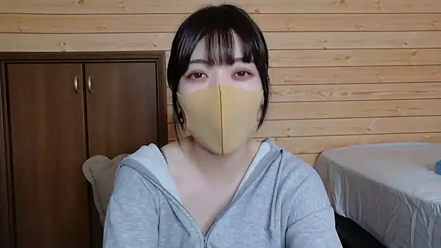 Snapshot of minami_room chatting on June 22, 2026, 6:54 am minami room online show from June 22, 2026, 6:54 am
