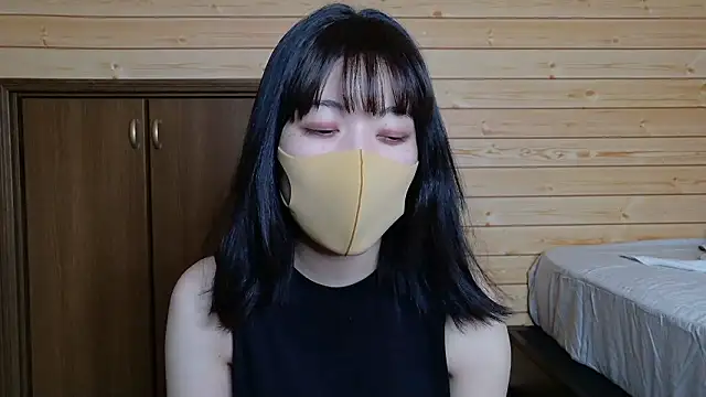 minami room online show from June 26, 2026, 6:41 am