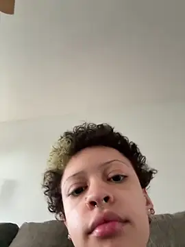 jojosbizarrelyf online show from February 25, 2026, 4:07 pm