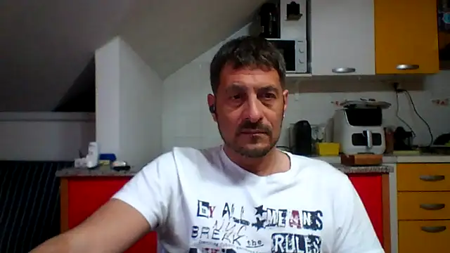 colosone online show from May 5, 2026, 5:54 am