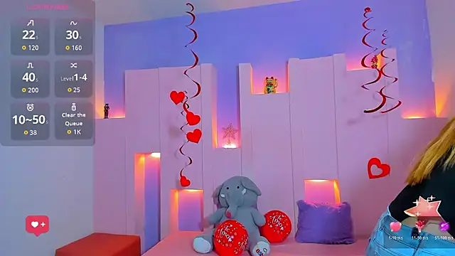 emilywilliis online show from February 17, 2026, 12:13 pm