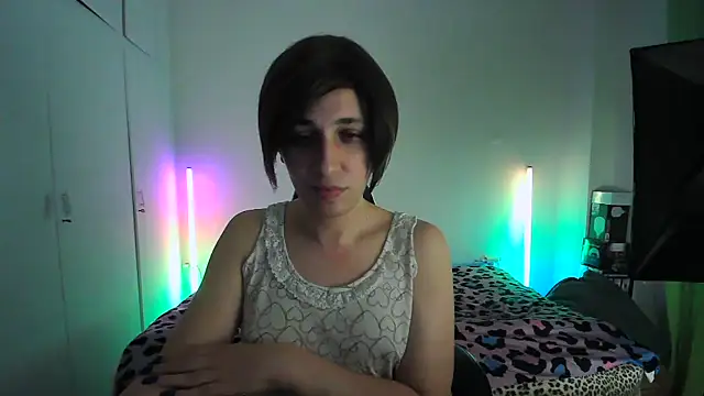 Snapshot of HoneyValentine chatting on June 6, 2026, 7:41 pm HoneyValentine online show from June 6, 2026, 7:41 pm