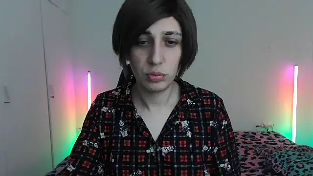 HoneyValentine online show from March 19, 2026, 8:53 pm