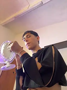 Iamcami  online show from March 5, 2026, 6:59 pm