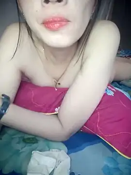 -Nicole-e online show from February 3, 2026, 4:43 am