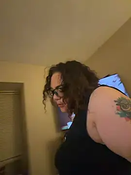 Jessiewitdagoodhair online show from February 5, 2026, 3:46 am