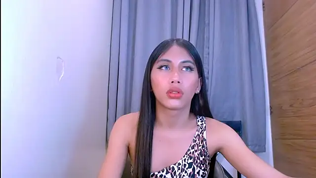 bigmeatcock luna online show from January 17, 2026, 2:26 am