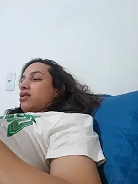 ofjuliaa online show from July 21, 2026, 3:41 am