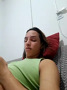 ofjuliaa online show from March 7, 2026, 1:45 am