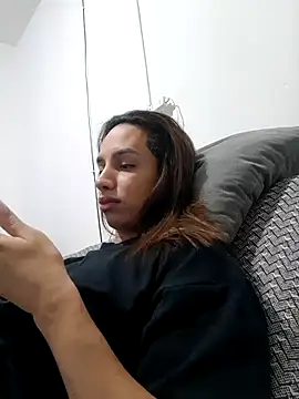 ofjuliaa online show from July 16, 2026, 11:51 am
