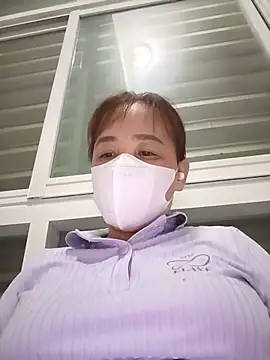 Lyna sexy24 online show from July 30, 2026, 8:41 pm