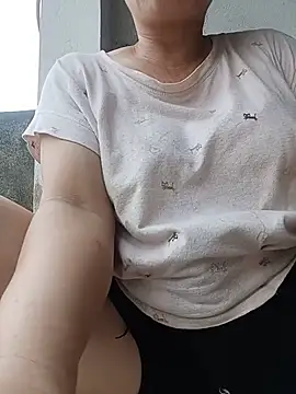 Lyna sexy24 online show from June 4, 2026, 10:20 am