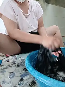 Lyna sexy24 online show from June 22, 2026, 8:00 am