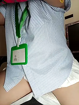 Lyna sexy24 online show from June 6, 2026, 9:09 pm