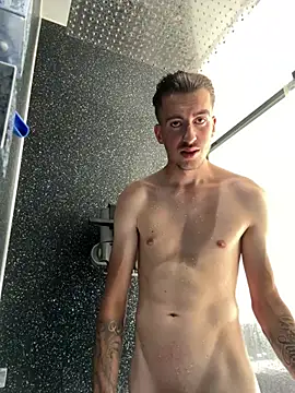 Snapshot of essexboy_2002 chatting on August 6, 2026, 4:02 pm essexboy 2002 online show from August 6, 2026, 4:02 pm