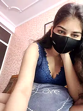 babydoll7172 online show from February 4, 2026, 1:33 am