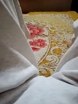 -Bunny-y online show from January 6, 2026, 1:37 pm