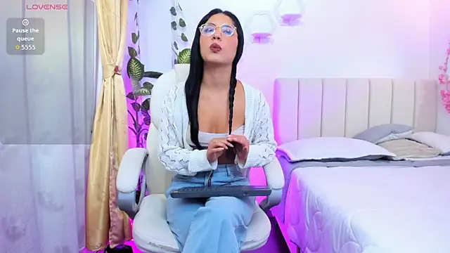 Isa7  online show from January 10, 2026, 1:50 pm