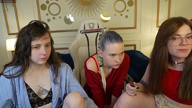 Orly flame online show from March 11, 2026, 3:39 pm