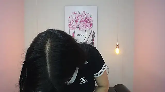 Adri gomez x online show from April 25, 2026, 1:14 pm