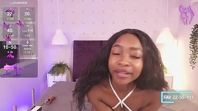 Yasminbrattz online show from June 14, 2026, 11:44 am