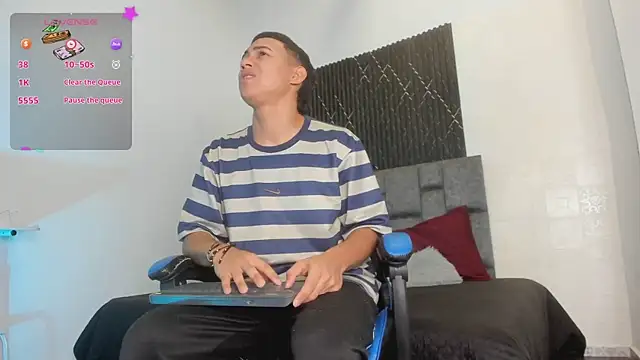 Liamsubtle01 online show from July 27, 2026, 11:06 am