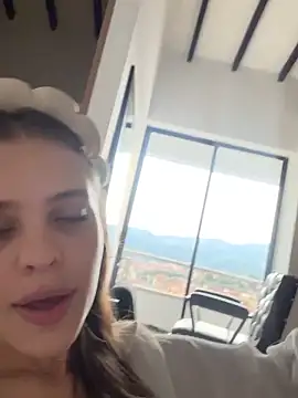 Snapshot of MARiana2619 chatting on March 25, 2026, 9:46 pm MARiana2619 online show from March 25, 2026, 9:46 pm