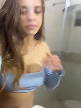 Snapshot of MARiana2619 chatting on March 24, 2026, 2:33 am MARiana2619 online show from March 24, 2026, 2:33 am