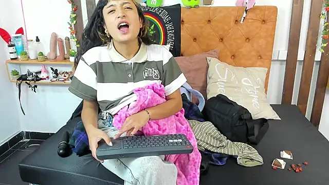 MeowMota  online show from July 2, 2026, 6:25 pm