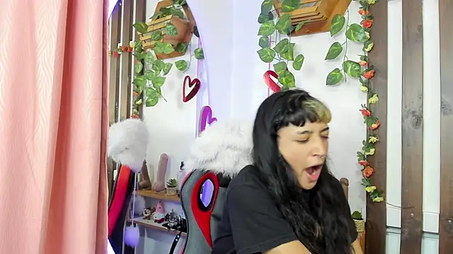 MeowMota  online show from July 31, 2026, 6:38 pm