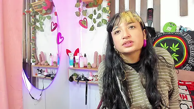 Snapshot of MeowMota_ chatting on June 7, 2026, 4:34 pm MeowMota online show from June 7, 2026, 4:34 pm