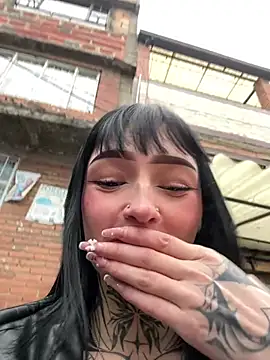 dulce-katt online show from February 24, 2026, 10:32 pm